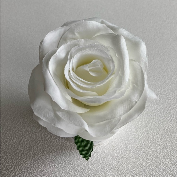 Burgundy Red & Ivory Hydrangeas Silk Roses Flowers 20 count - Picture 4 of 4